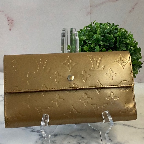 GUC Louis Vuitton Matte Vernis Gold Wallet - Picture 1 of 9